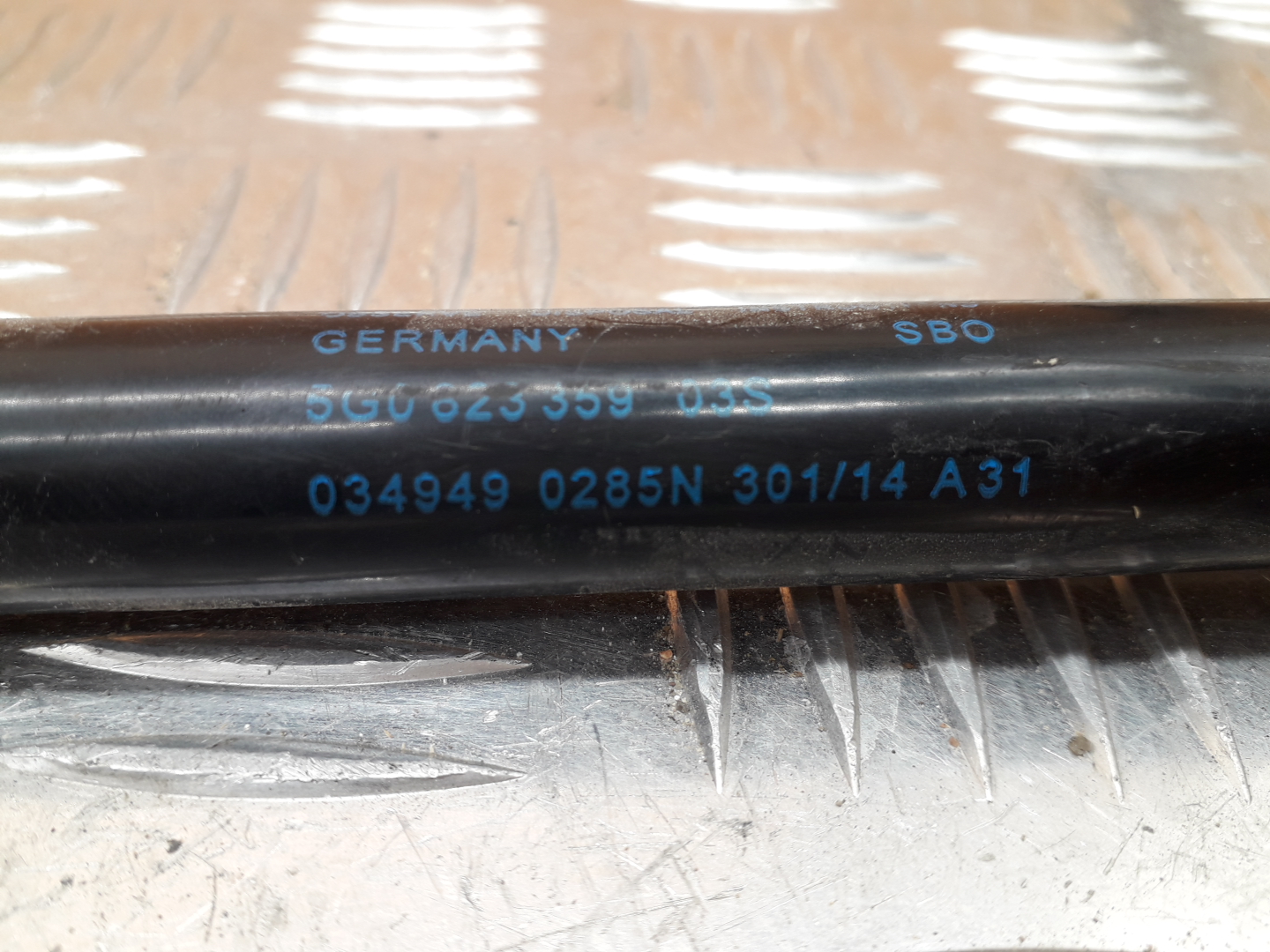 AP-0011437862 AP-0011437862