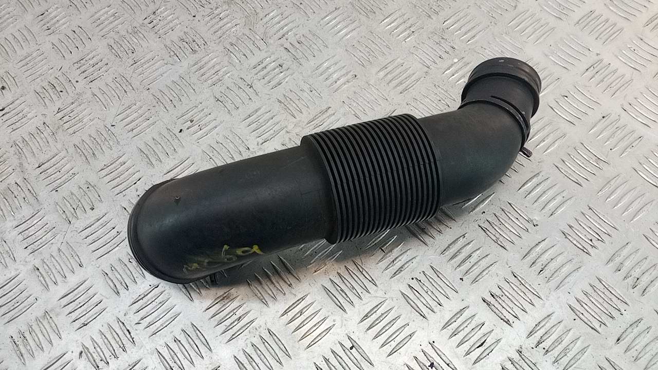 Патрубок воздушного фильтра