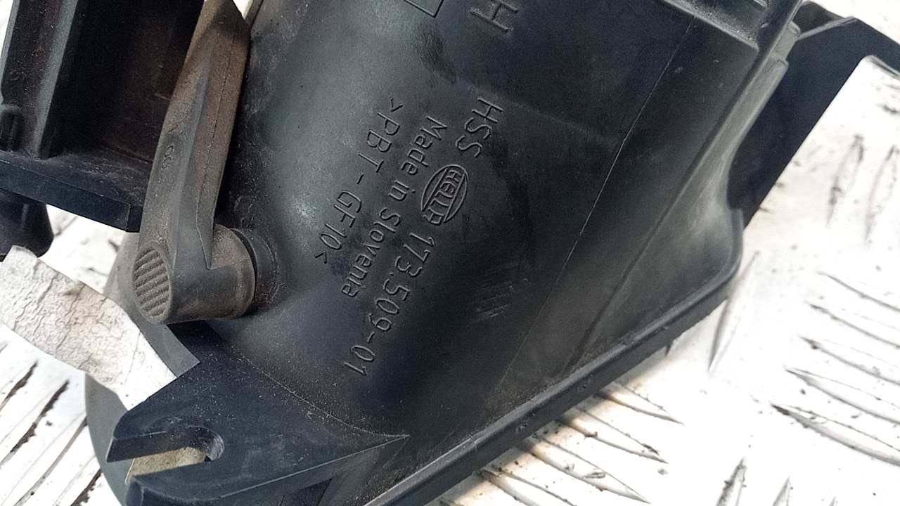 Фара противотуманная левая для Q7 (4L) 2005-2015