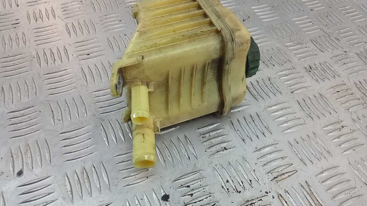 Бачок ГУР