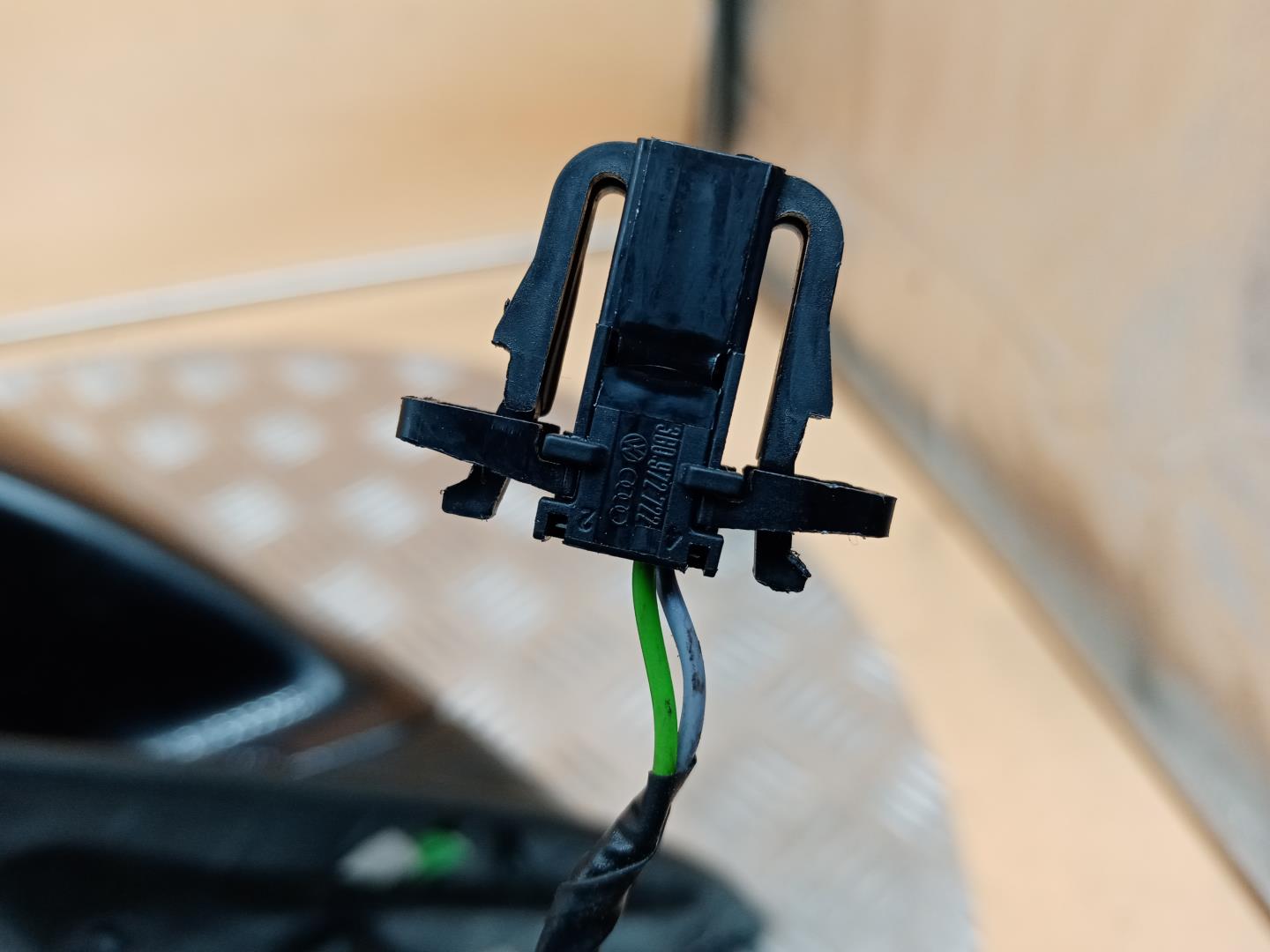 Зеркало левое электрическое