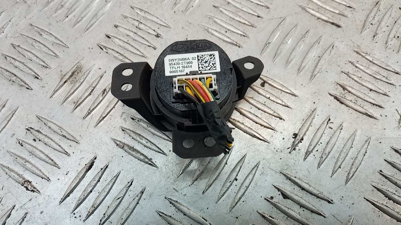 Кнопка запуска двигателя