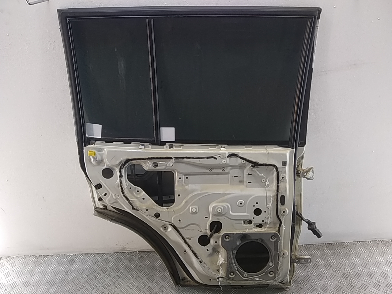 Уплотнитель двери