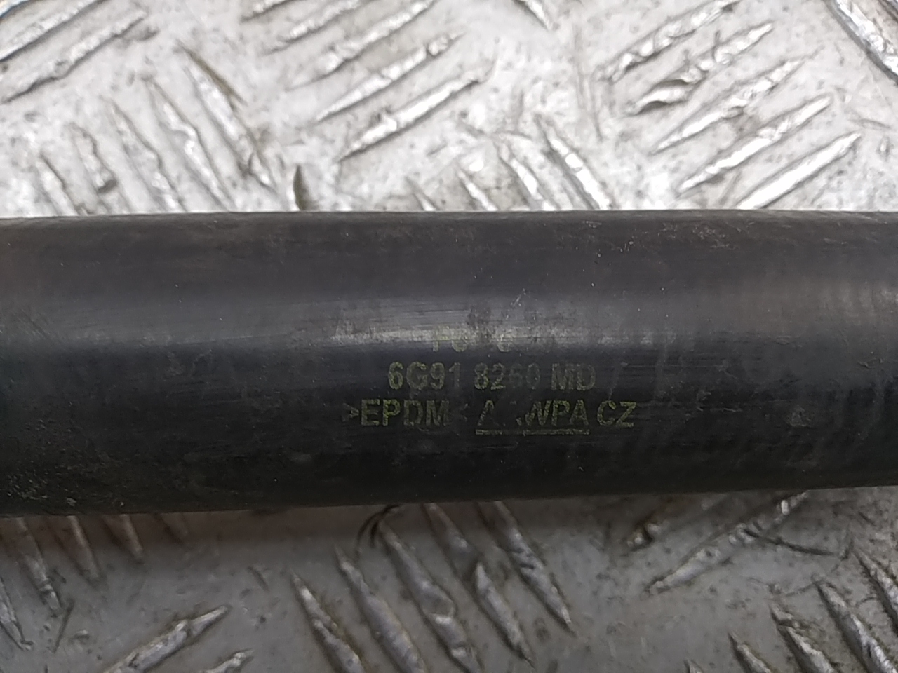 Патрубок радиатора