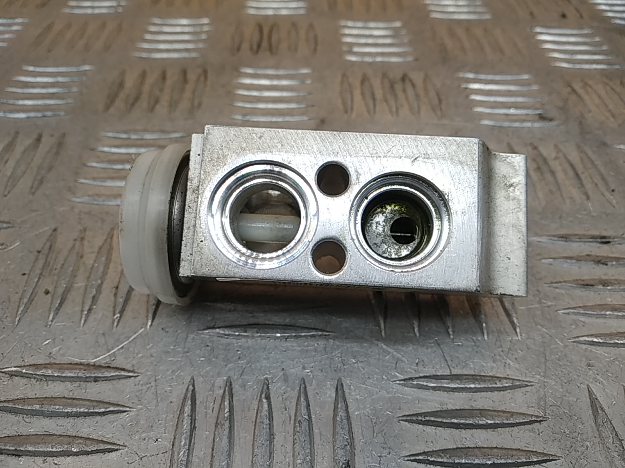 Клапан кондиционера