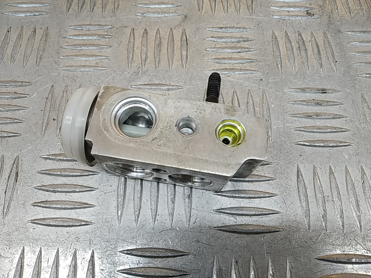 Клапан кондиционера