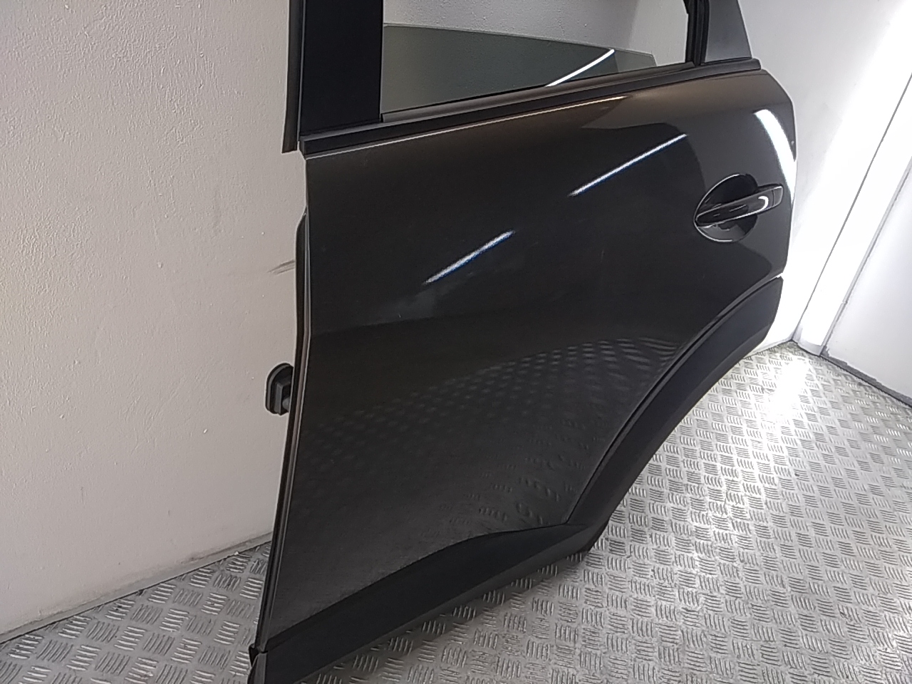 Дверь задняя левая