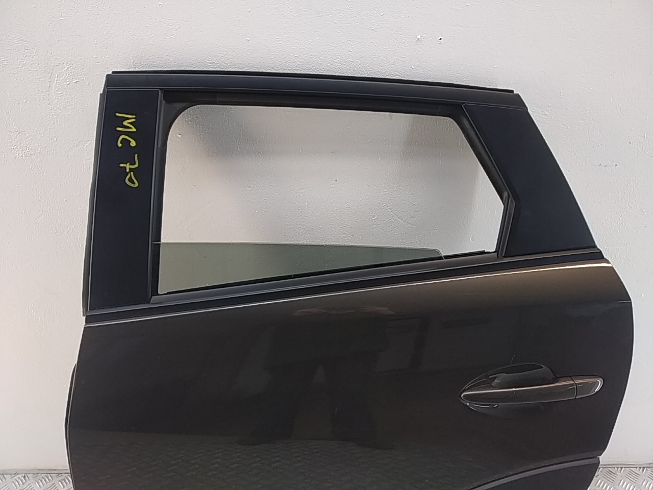 Дверь задняя левая