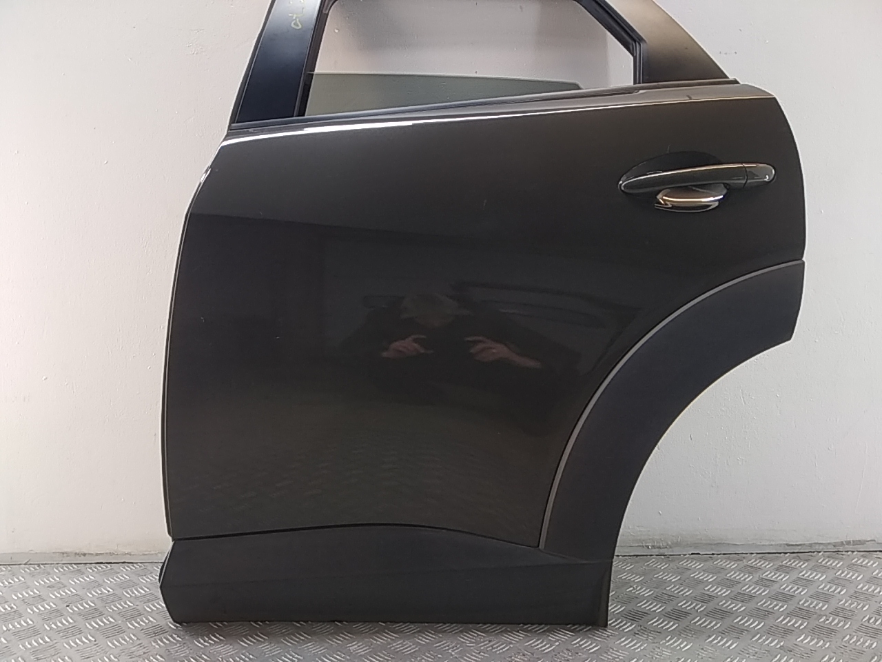 Дверь задняя левая