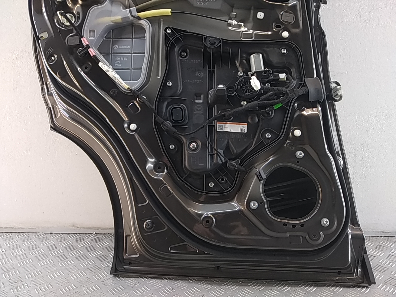 Дверь задняя левая