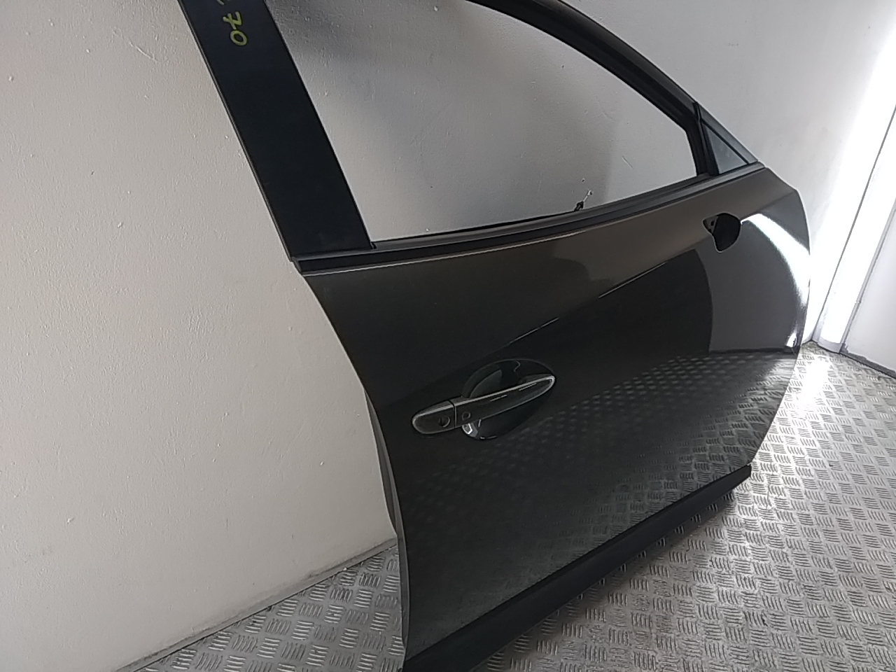 Дверь передняя правая