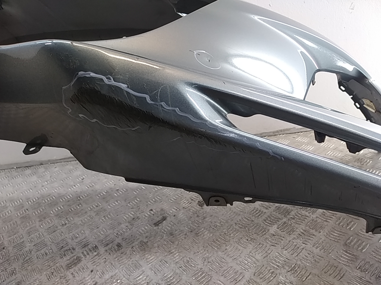 Бампер передний