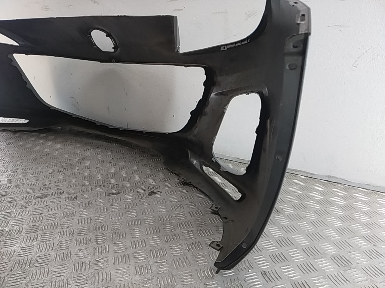 Бампер передний