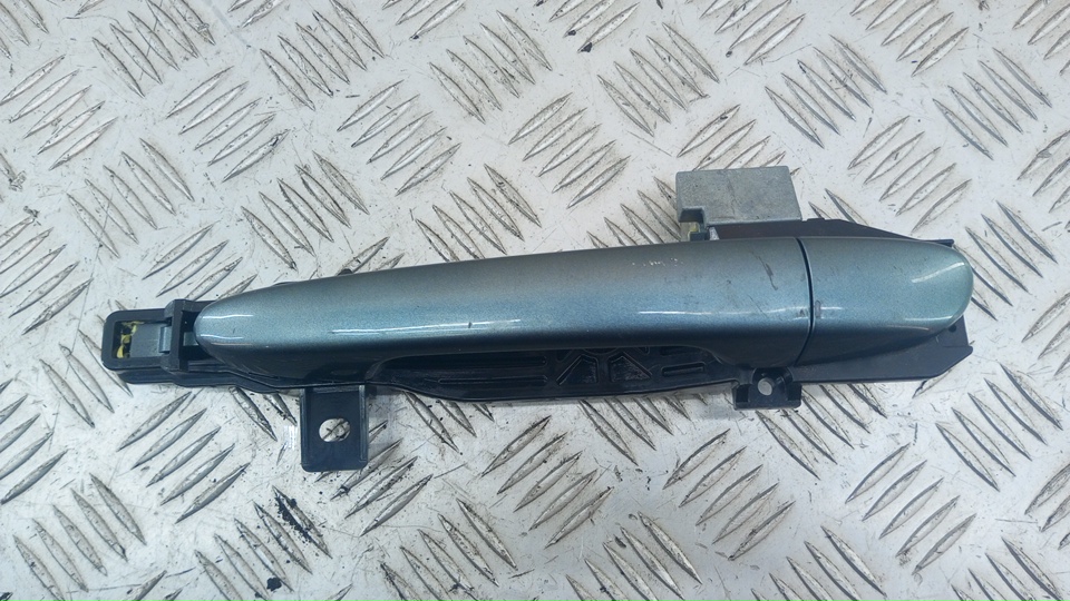 Ручка двери передней наружная левая