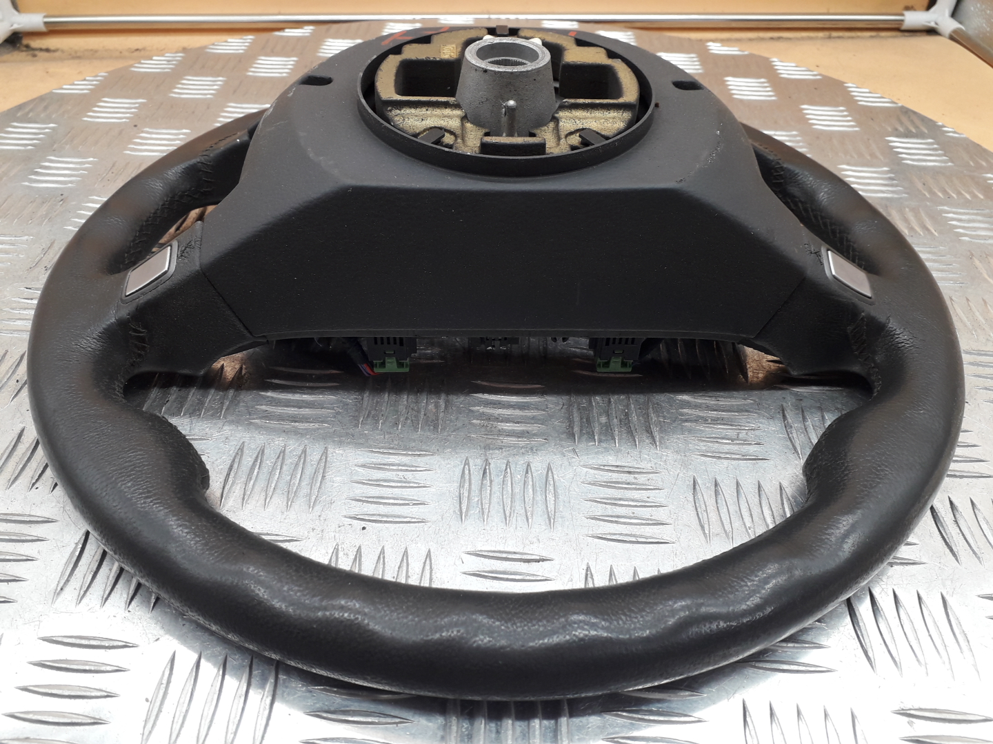 Рулевое колесо (руль)