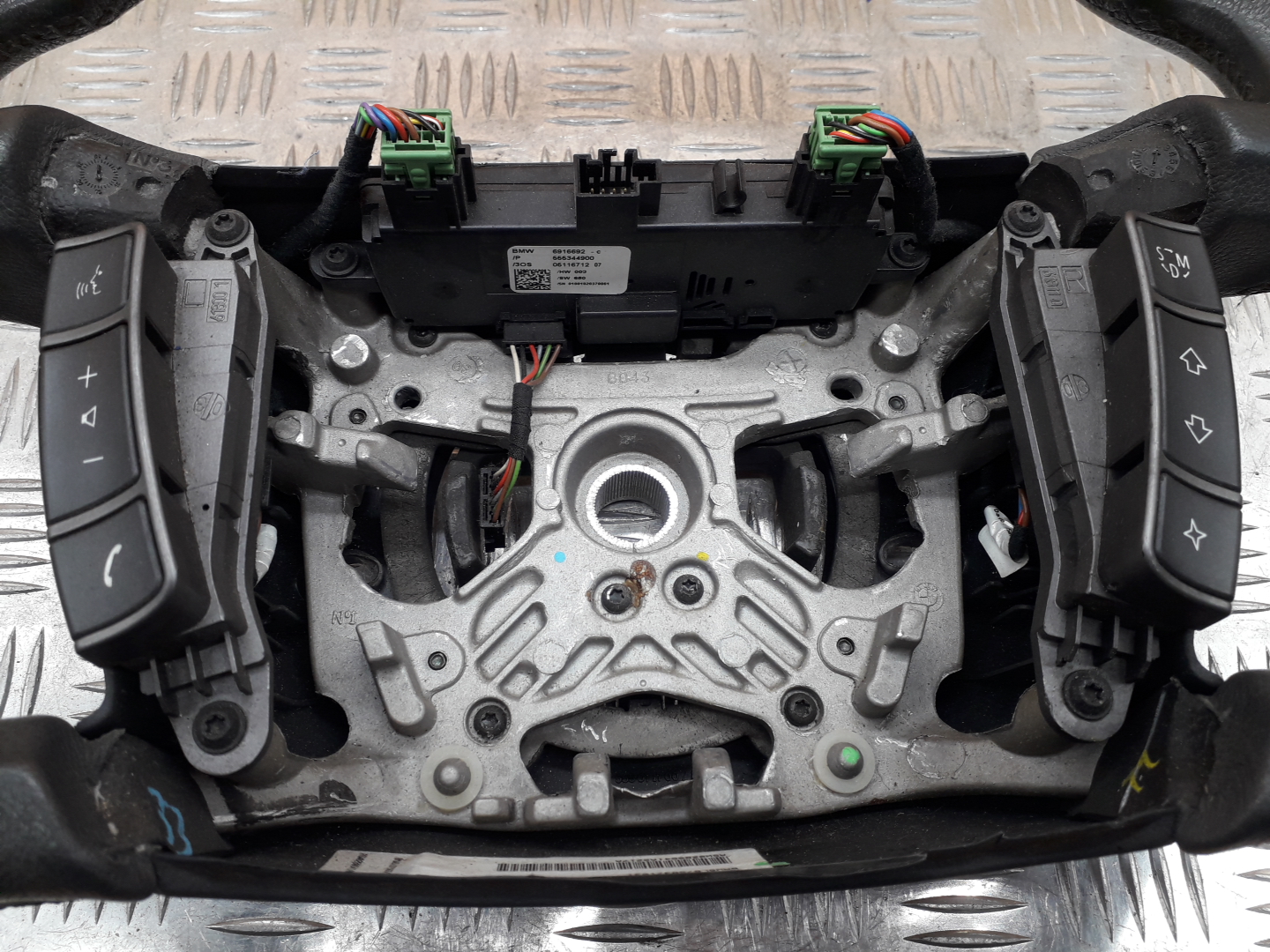 Рулевое колесо (руль)