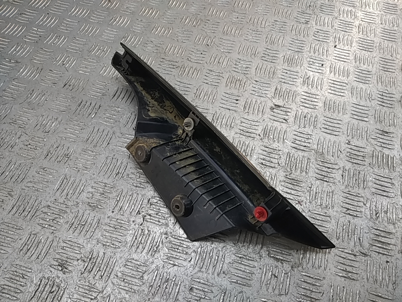 Накладка двери багажника