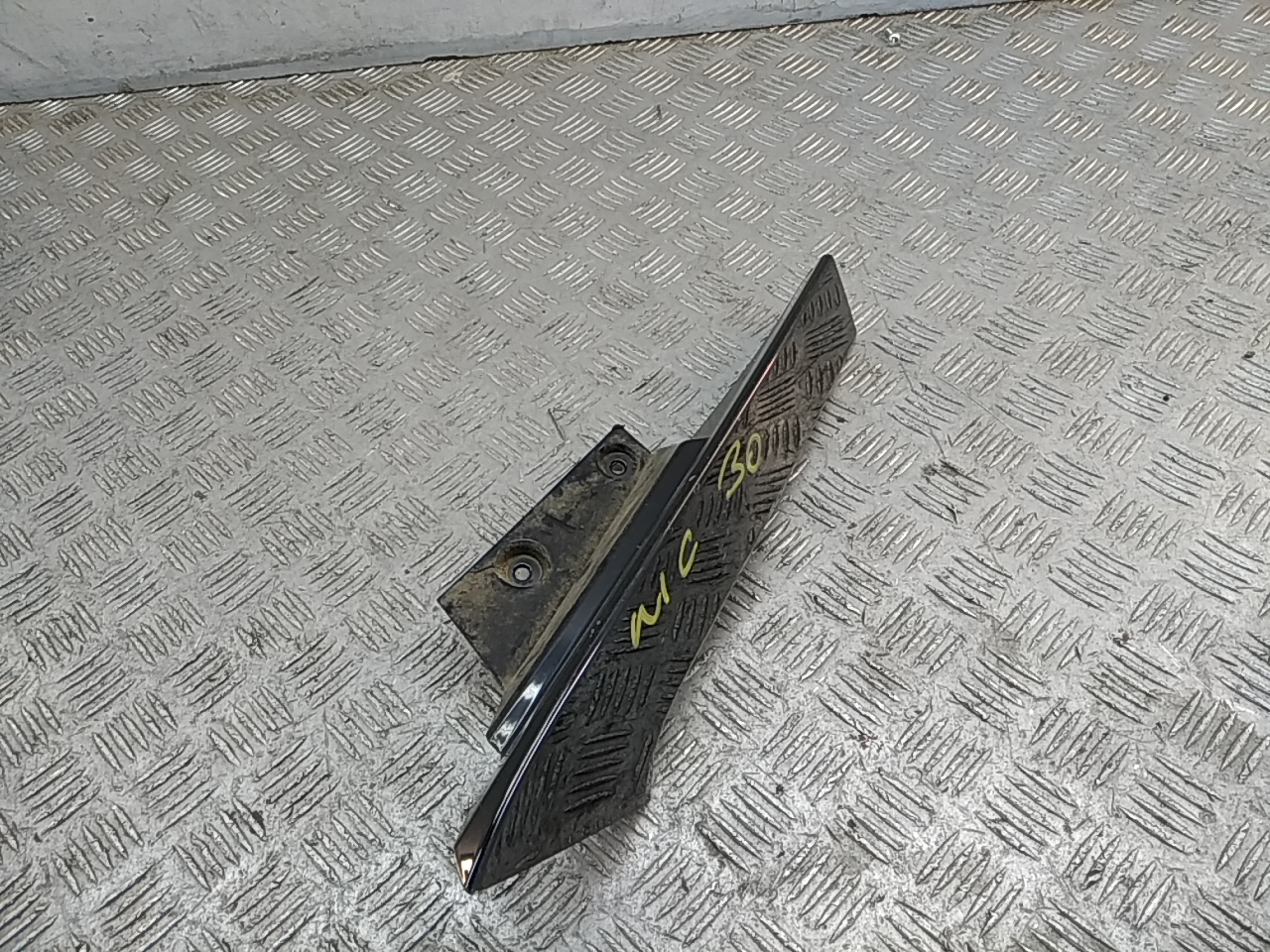 Накладка двери багажника