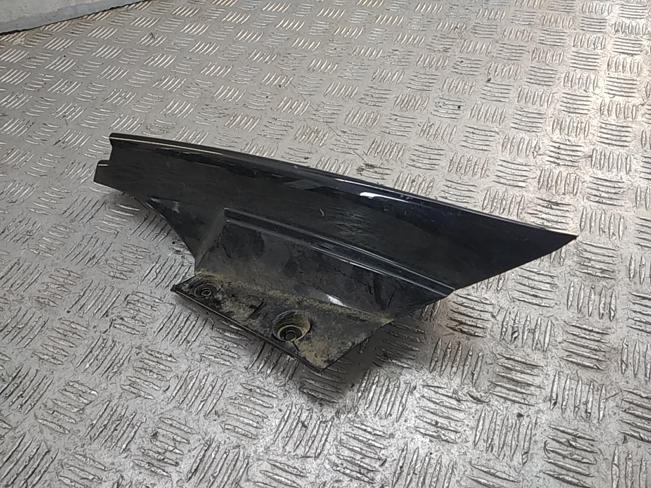 Накладка двери багажника