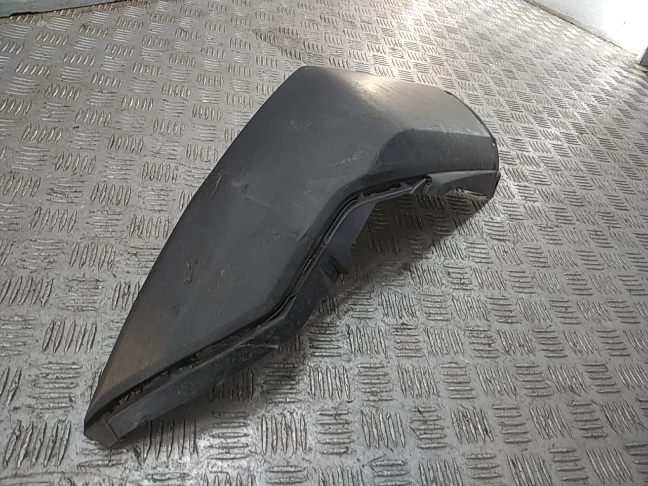 Накладка заднего бампера правая