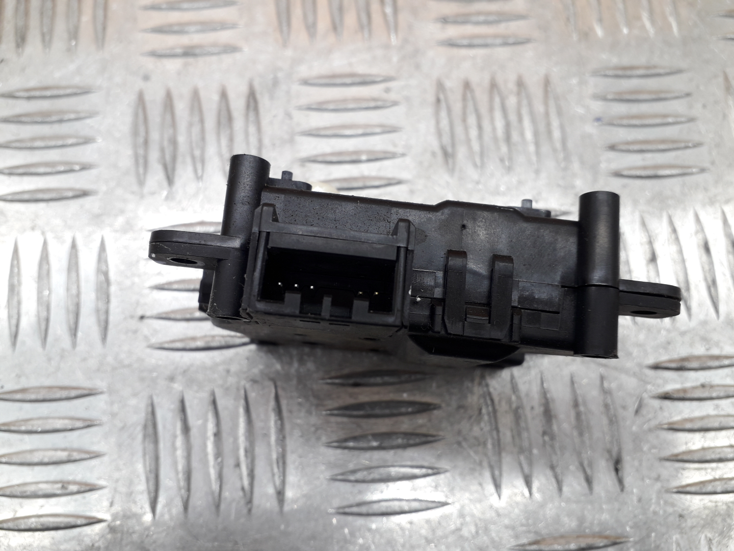 Моторчик заслонки печки