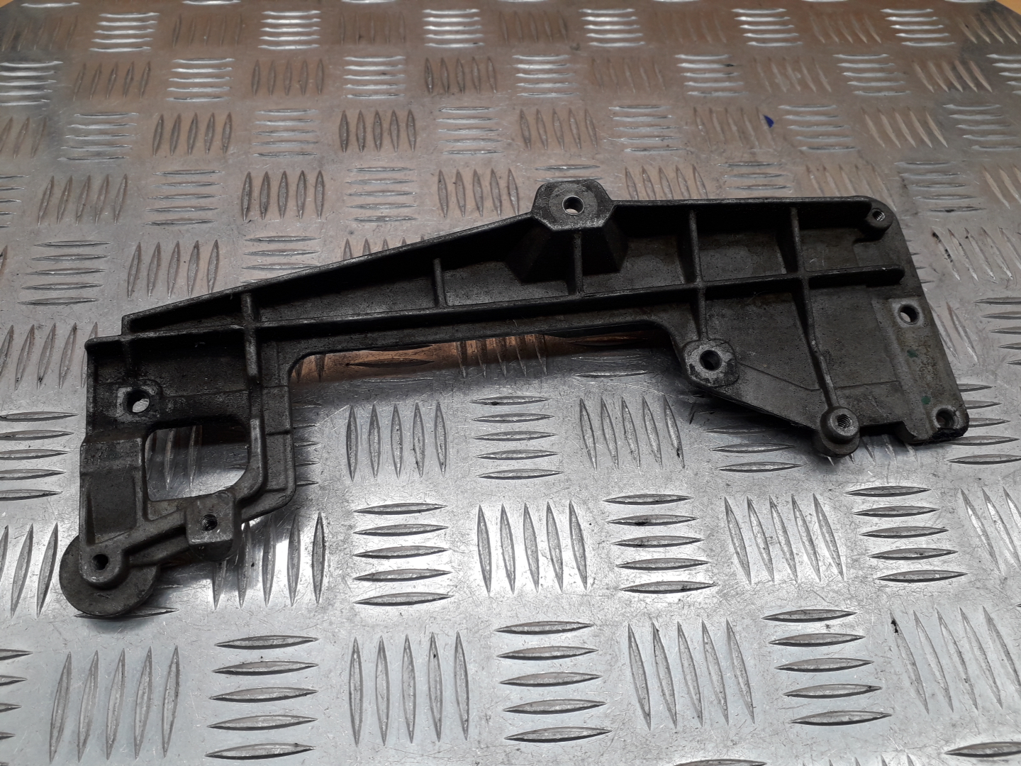 Кронштейн (сопут. товар)