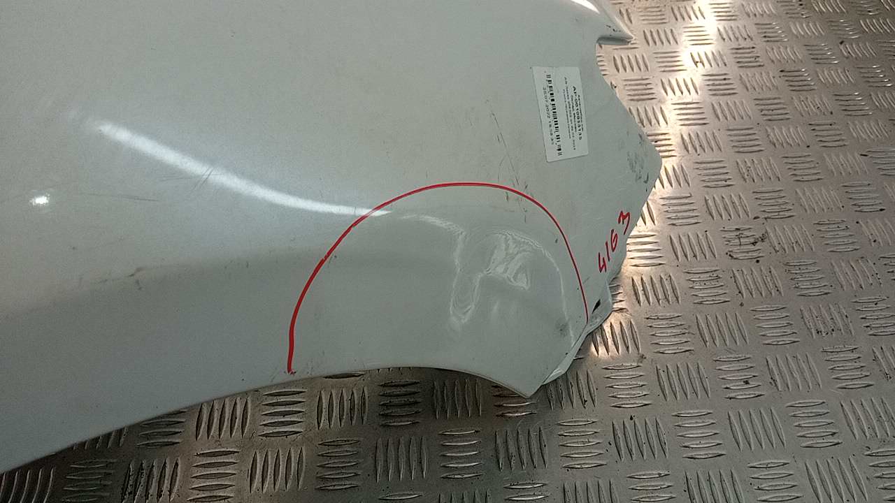 Крыло переднее правое