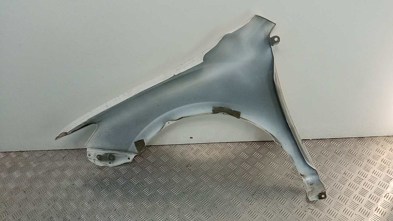 Крыло переднее правое