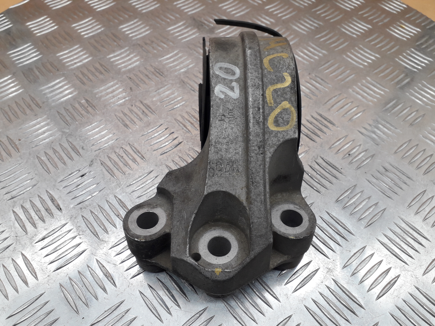 Опора двигателя задняя