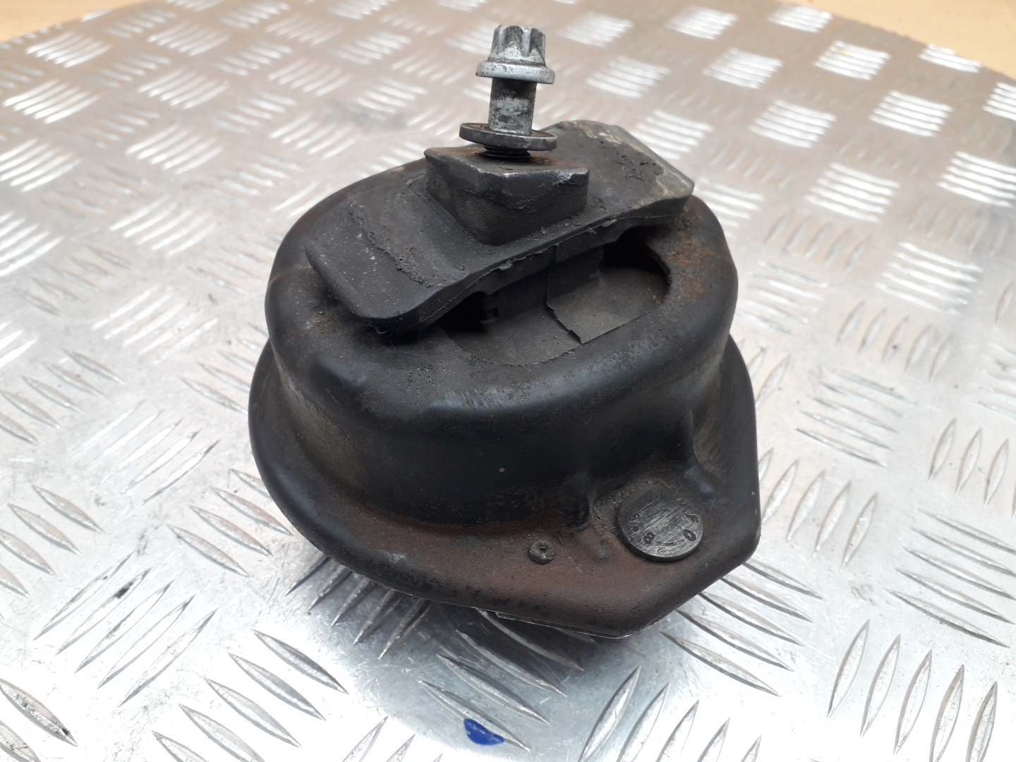 Опора двигателя правая