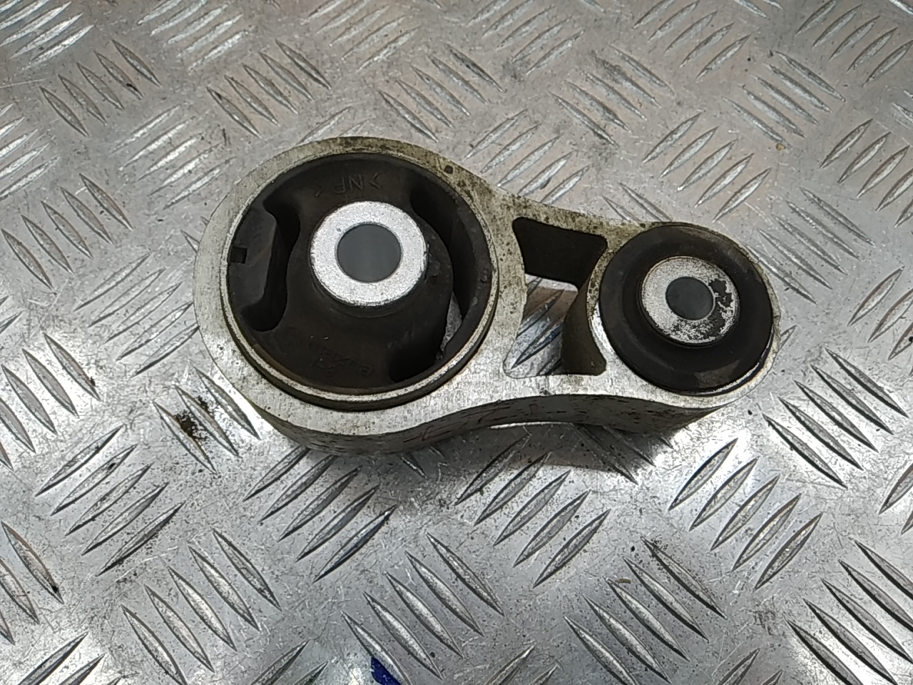 Опора двигателя задняя