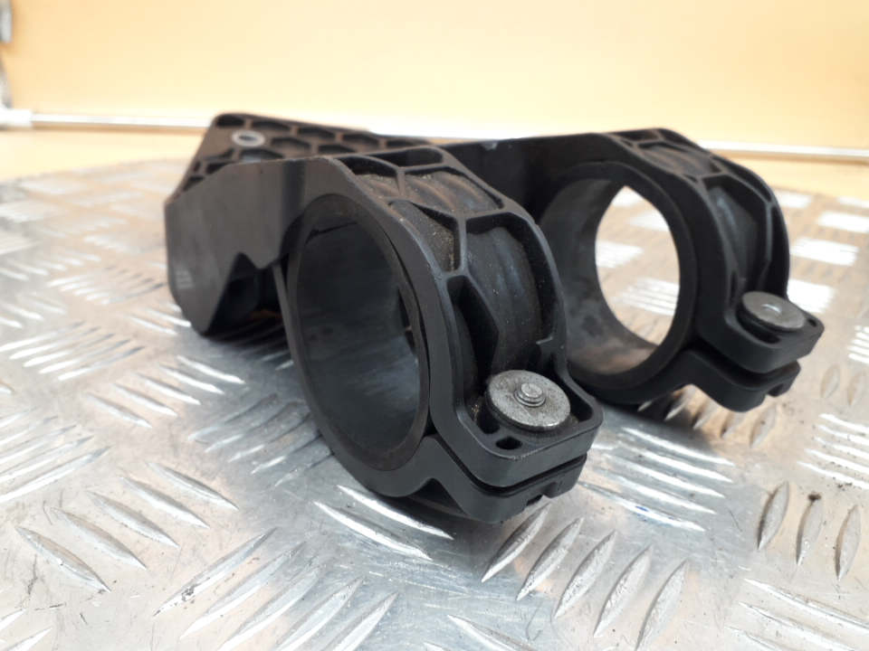 Кронштейн топливного фильтра