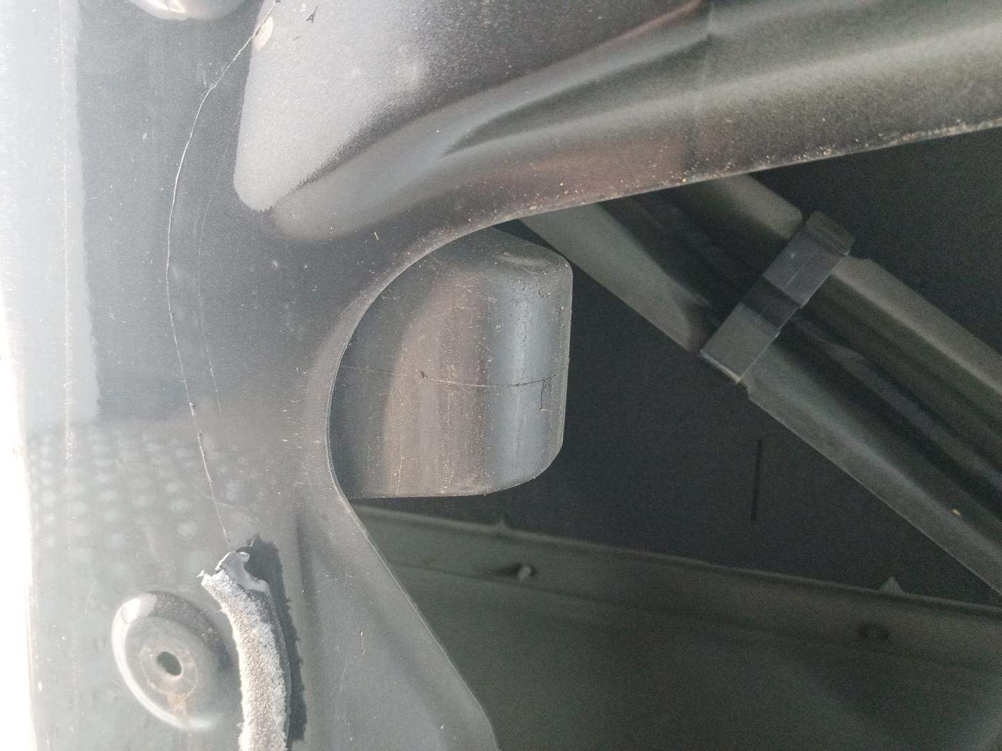 Ограничитель двери