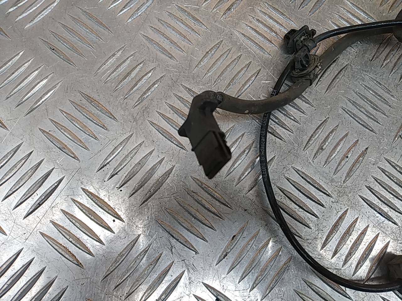 Датчик ABS задний правый