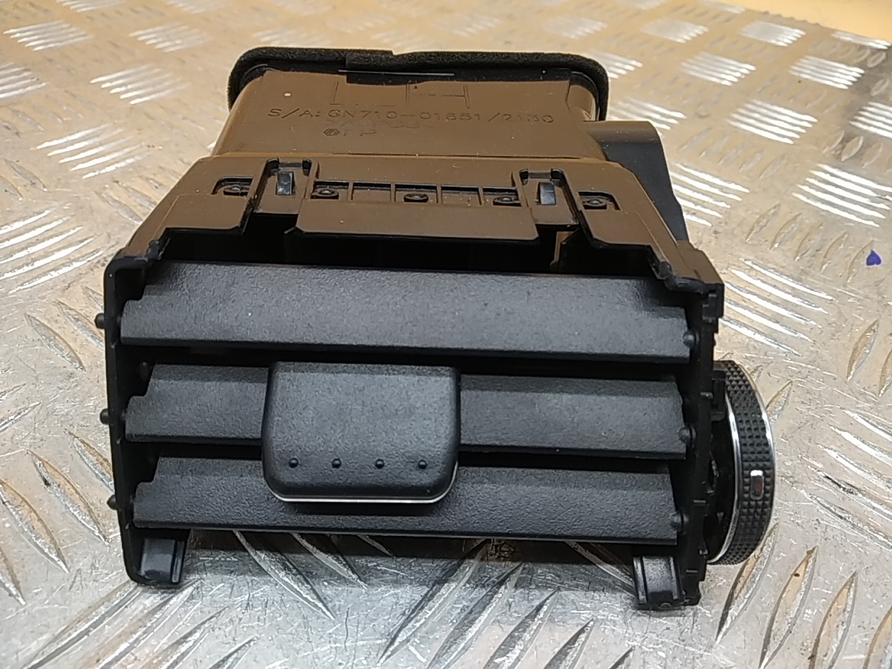 Дефлектор воздушный