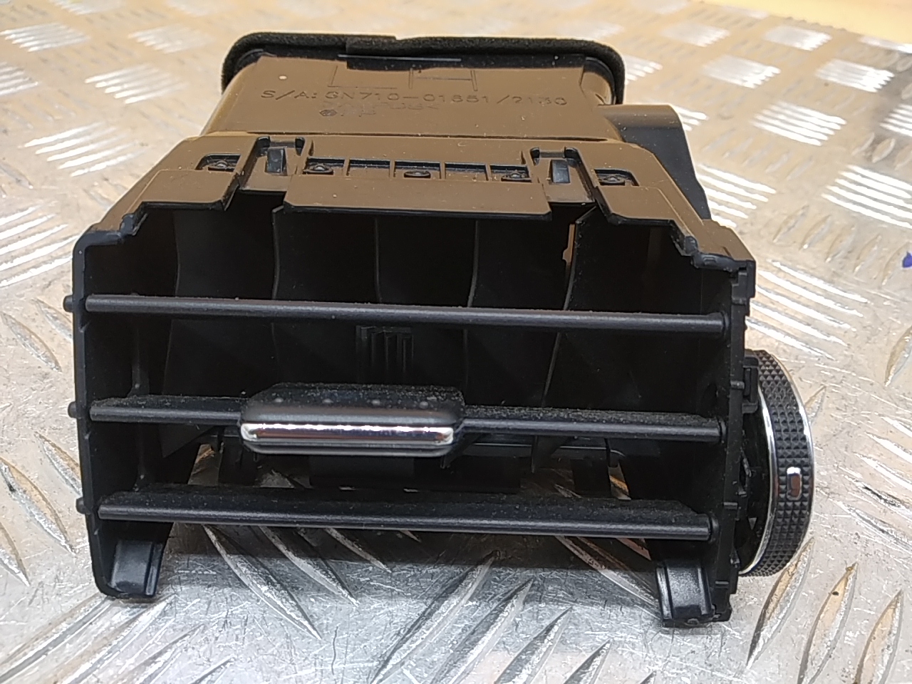 Дефлектор воздушный