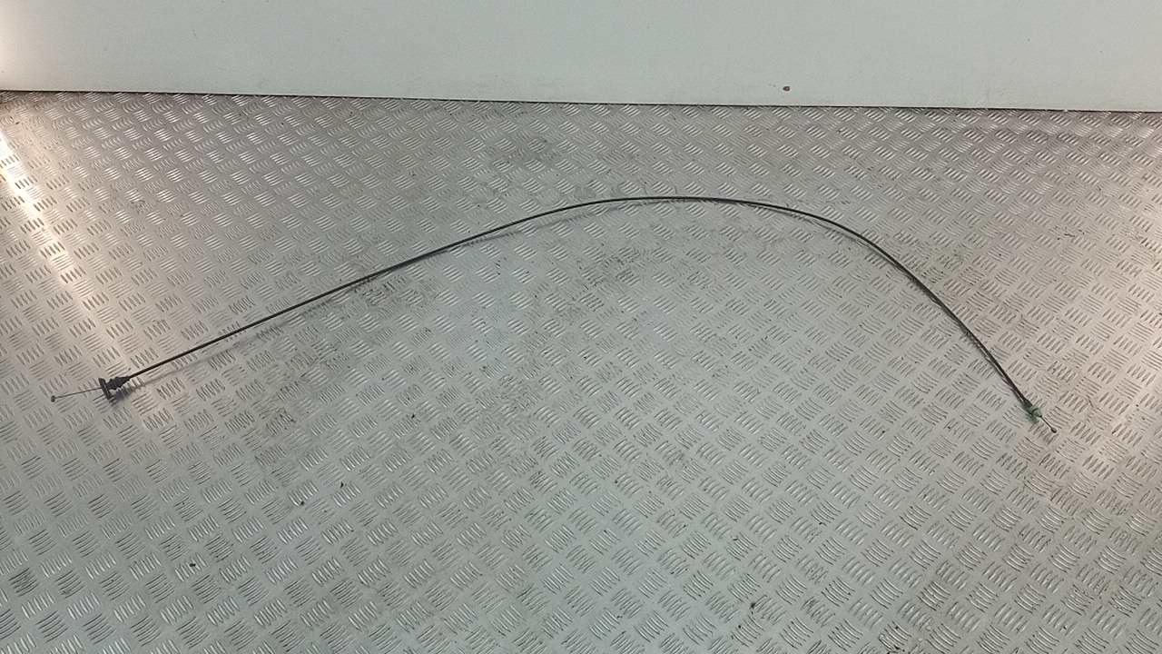 Трос открывания капота