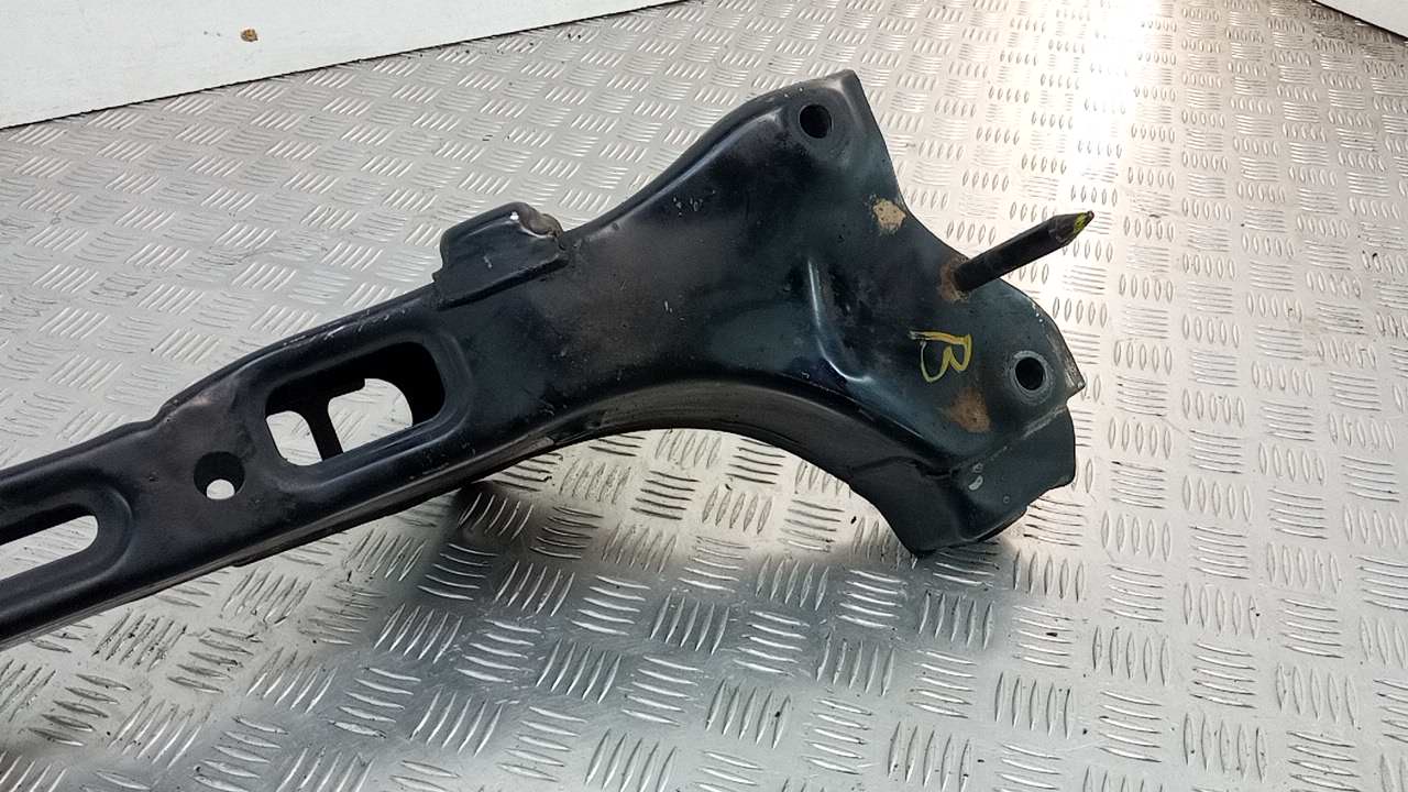 Балка задняя