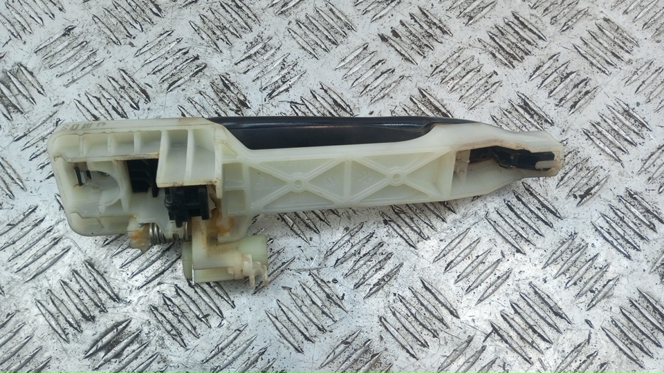 Ручка двери задней наружная правая