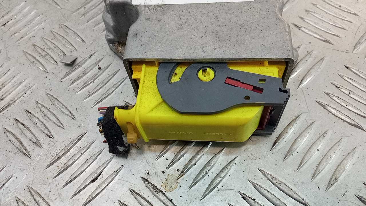 Блок управления подушек безопасности (AIR BAG)