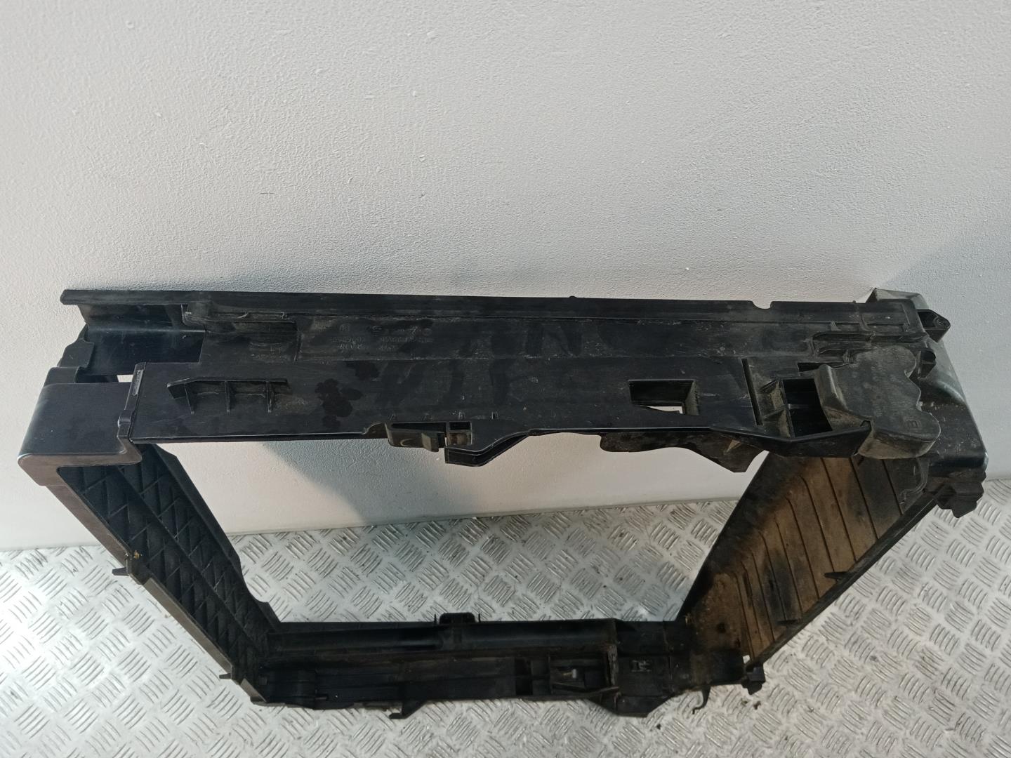 Рамка радиатора