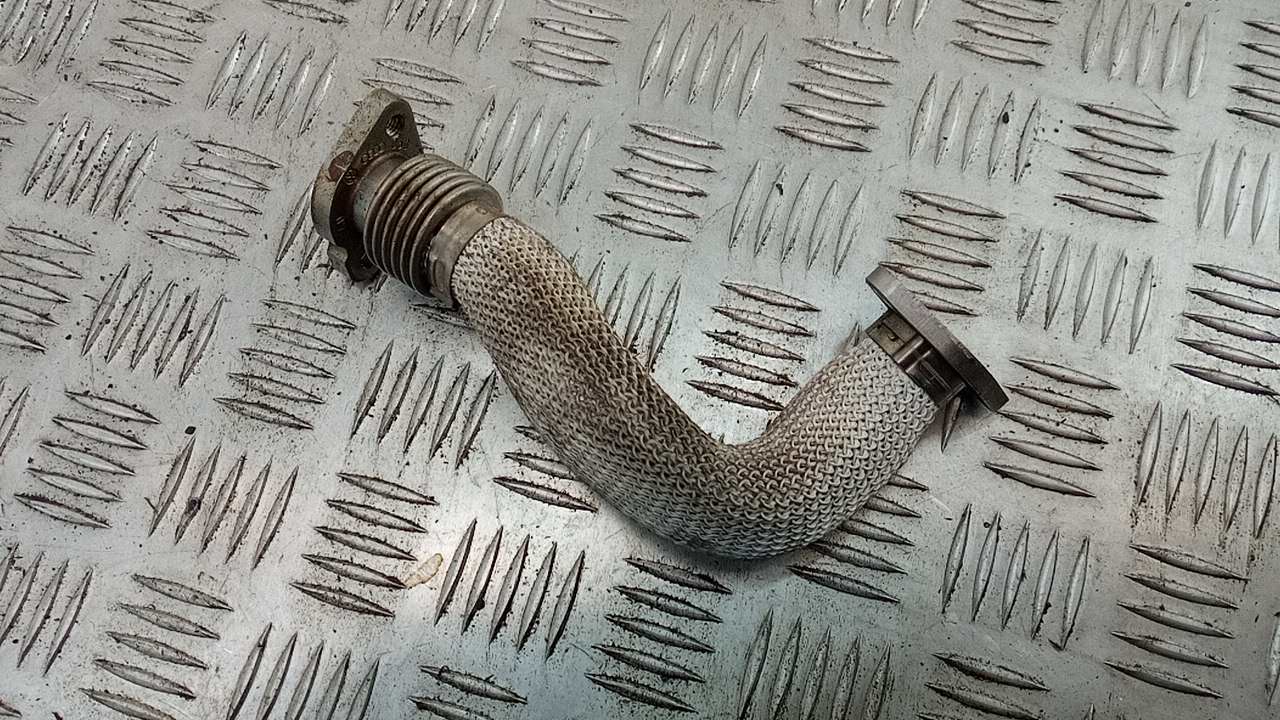 Трубка картерных газов