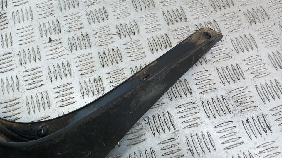 Брызговик задний правый