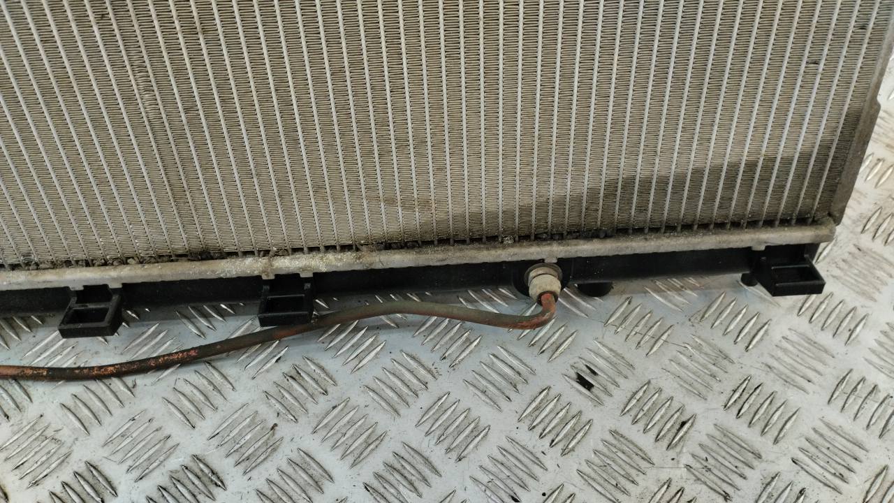 Радиатор охлаждения двигателя
