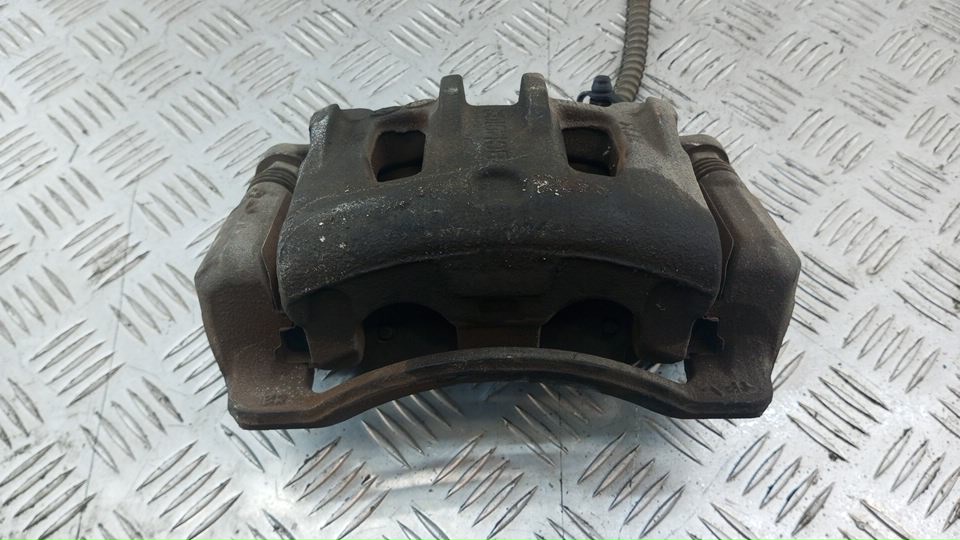 Суппорт передний правый