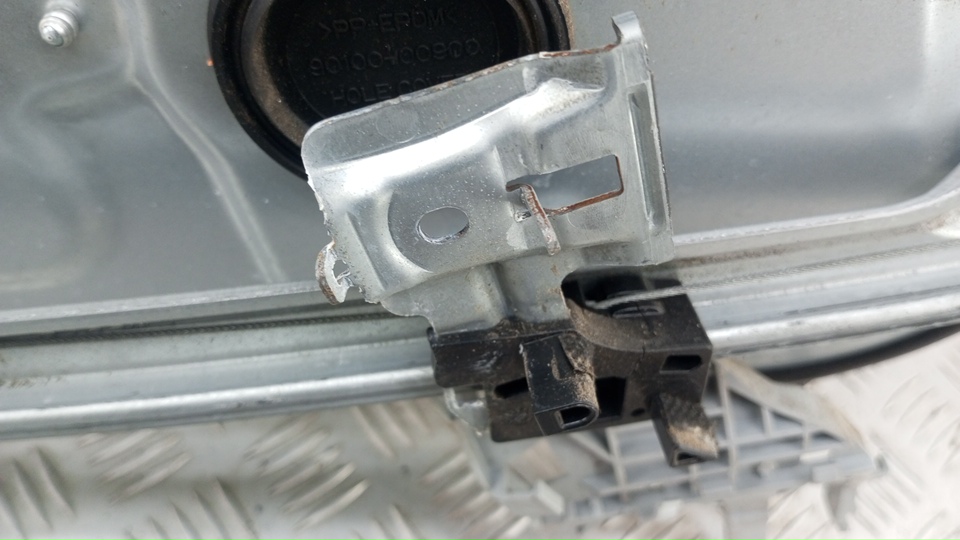 Стеклоподъемник электр. передний левый