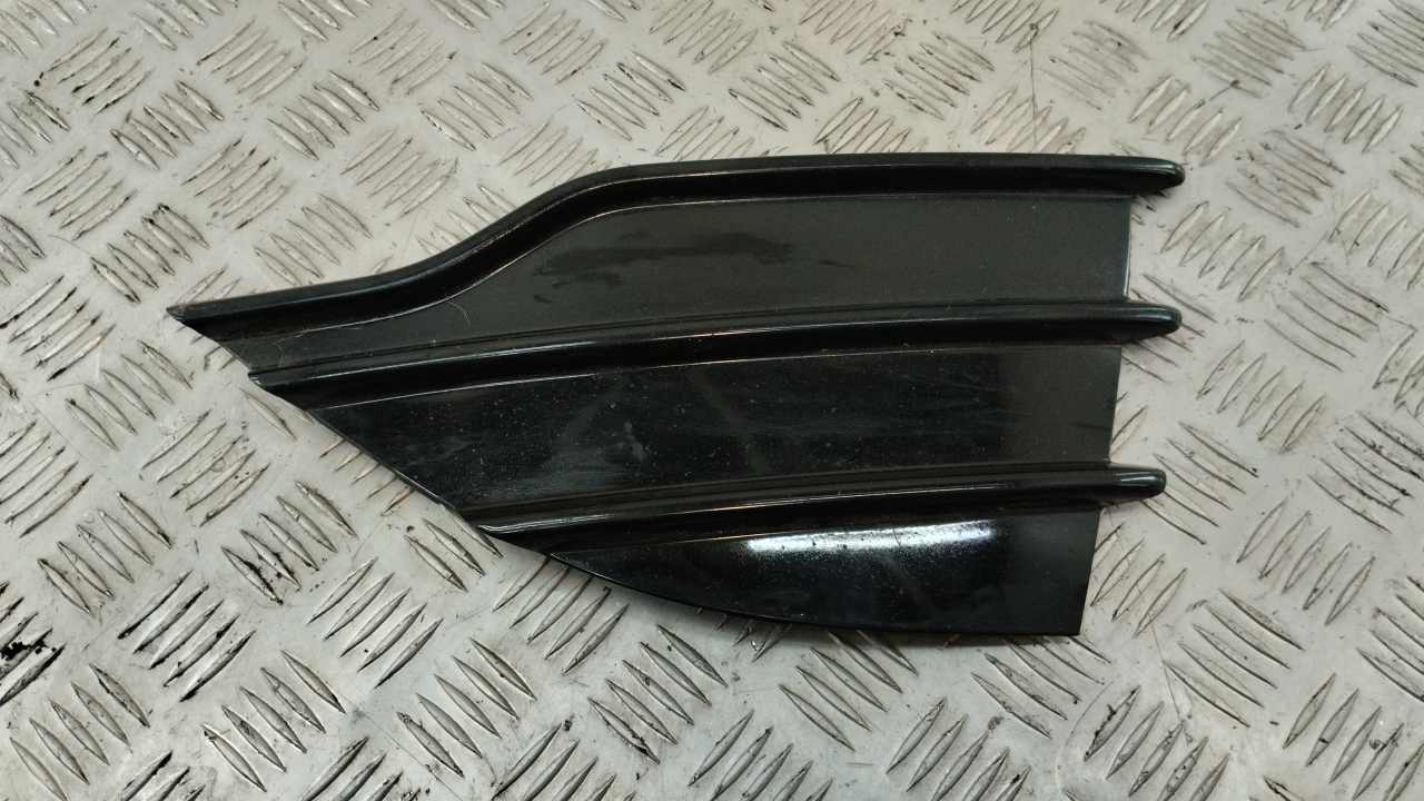 Решетка в бампер левая