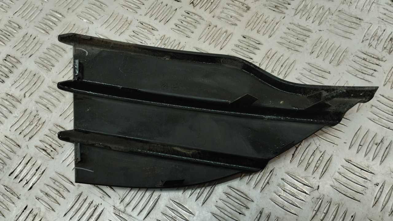 Решетка в бампер левая