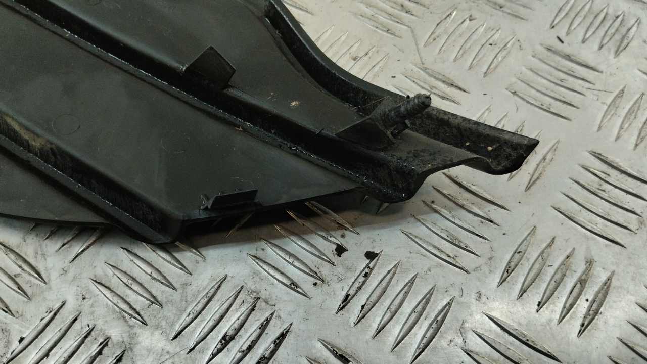 Решетка в бампер левая