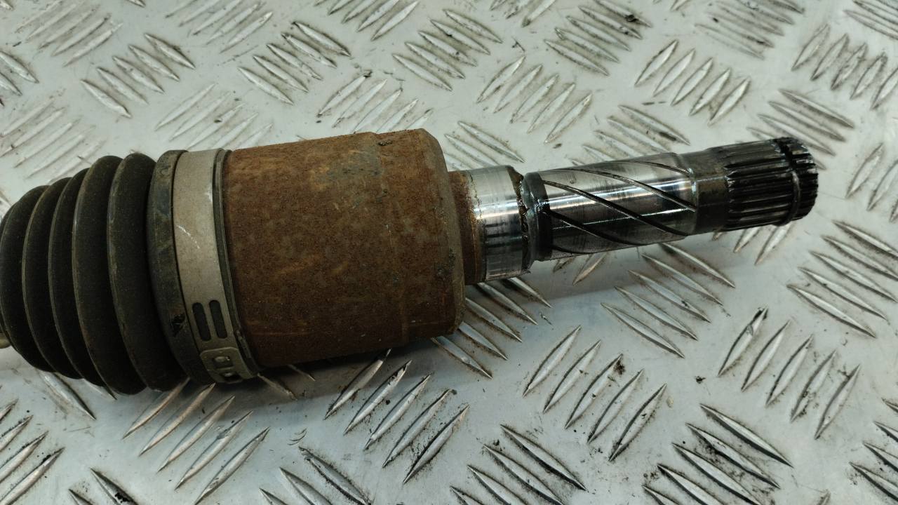 Полуось задняя